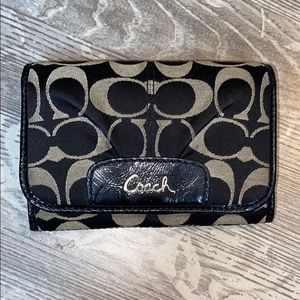 OFF GRAY AND BLACK COACH WALLET